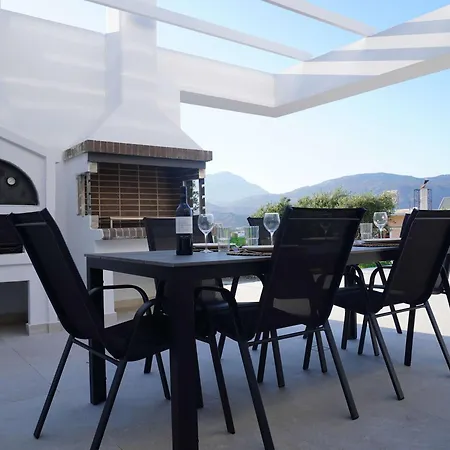 Avli Luxury 卡尔帕索斯